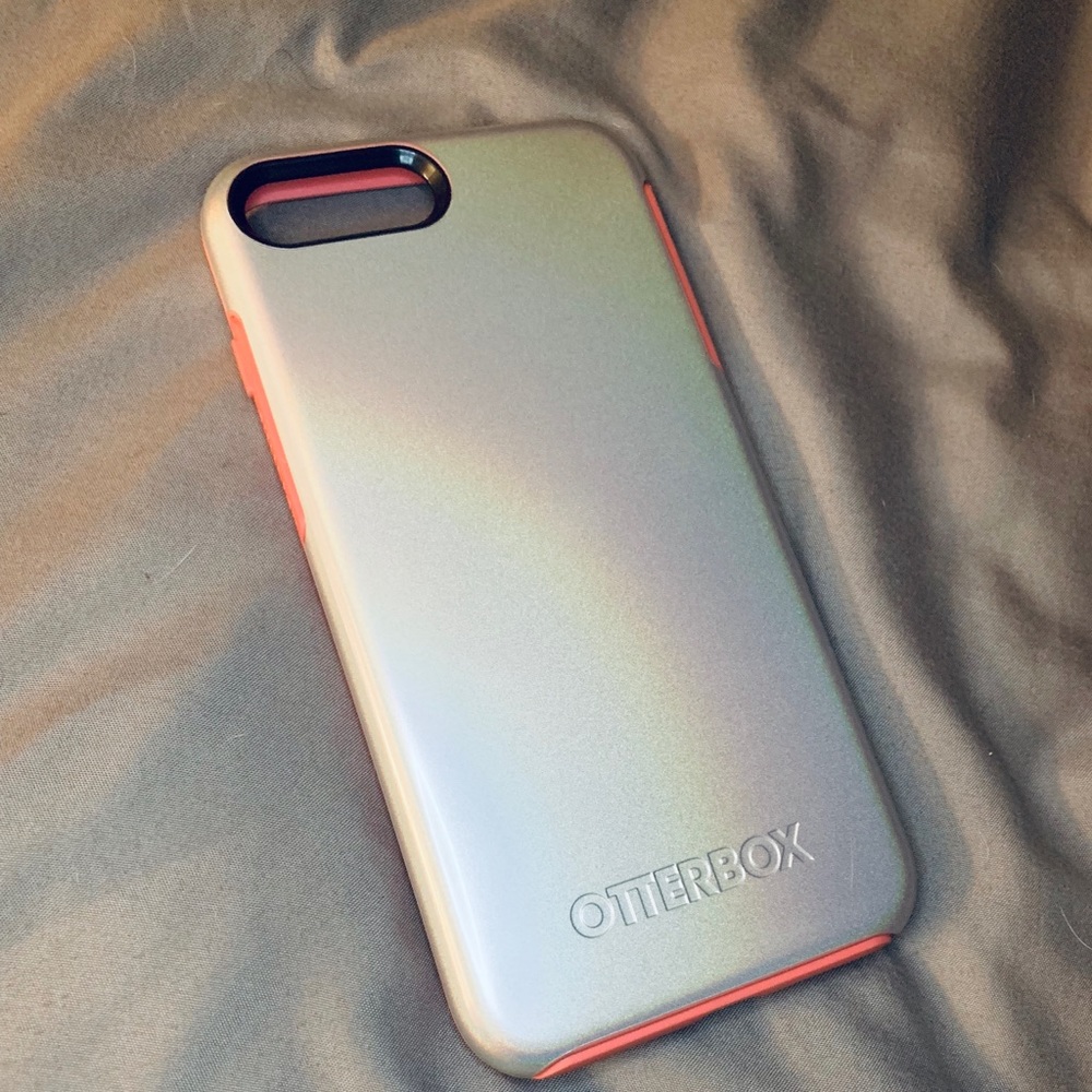 Otterbox commuter case for iPhone 7/8 plus